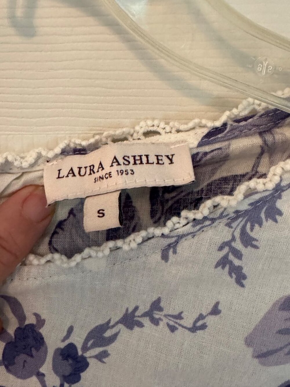 Vintage Laura Ashley Floral Crop Top Blouse Linen Balloon Sleeve Back Button Sma - Picture 4 of 13